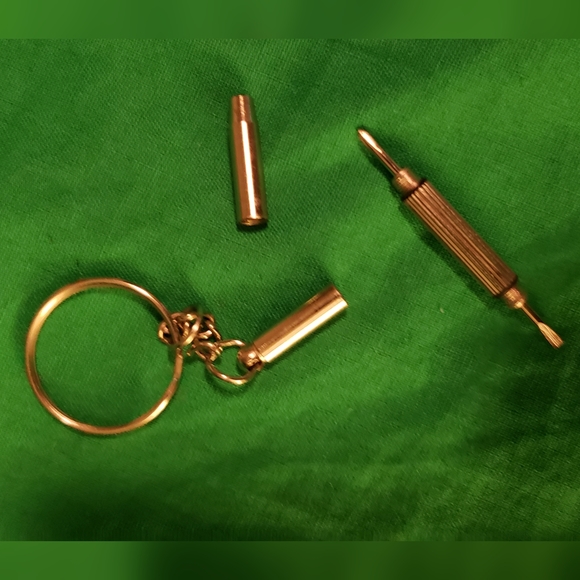 Pocket Tools Credit Card Multi tool and Mini Flathead Phillips Keychain - Picture 5 of 6
